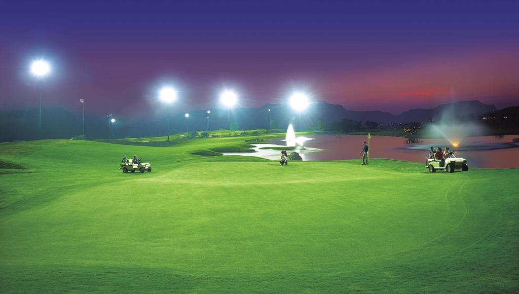 Aamby Valley City Lonavala Εξωτερικό φωτογραφία Golf course at night