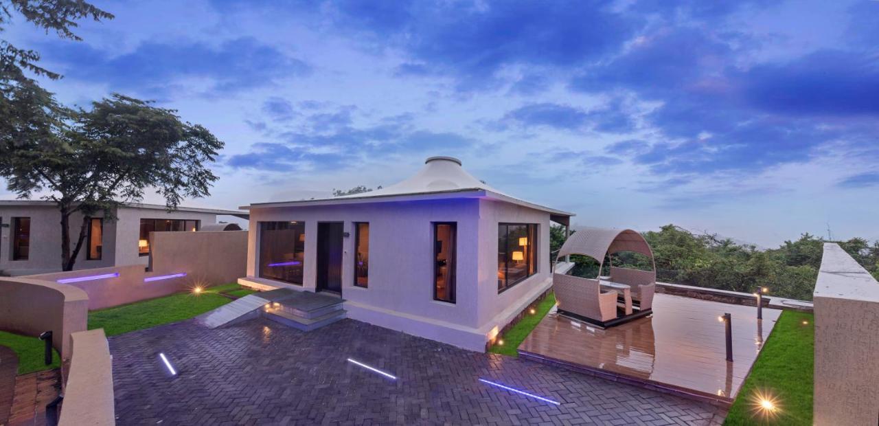 Aamby Valley City Lonavala Εξωτερικό φωτογραφία The Royal Villa