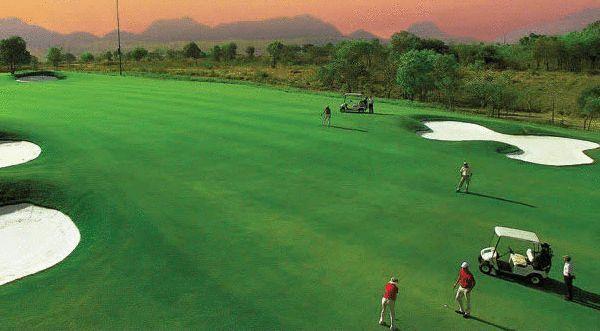 Aamby Valley City Lonavala Εξωτερικό φωτογραφία Golf Course at the DLF City